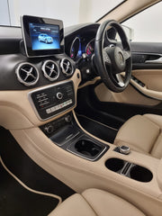 Mercedes Benz GLA 200