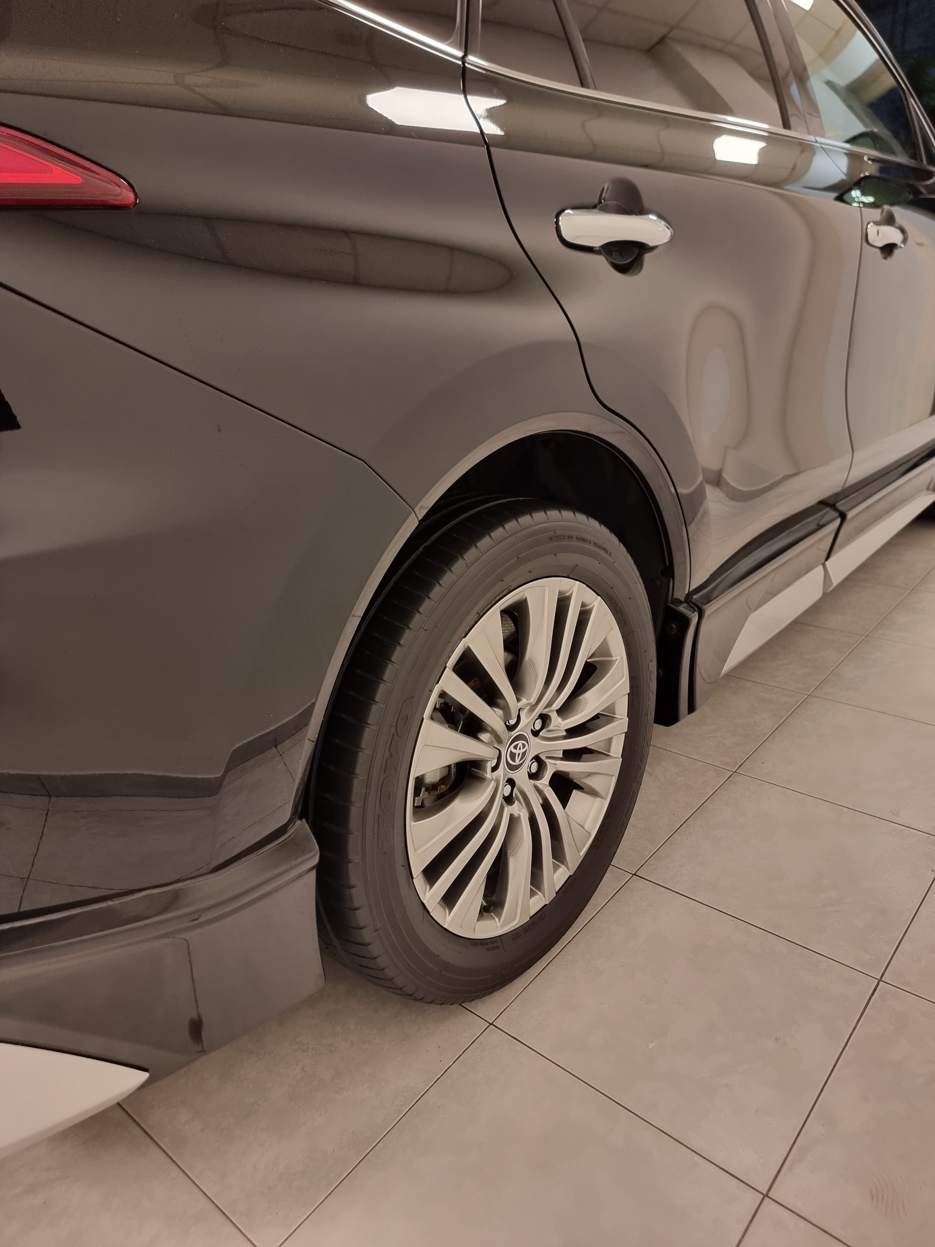 Toyota Harrier Hybrid