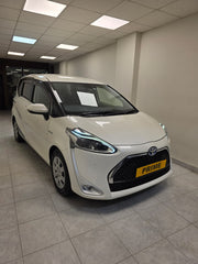 Toyota Sienta GLED